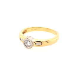 Pre Owned 18ct Diamond Solitaire Ring ZV891